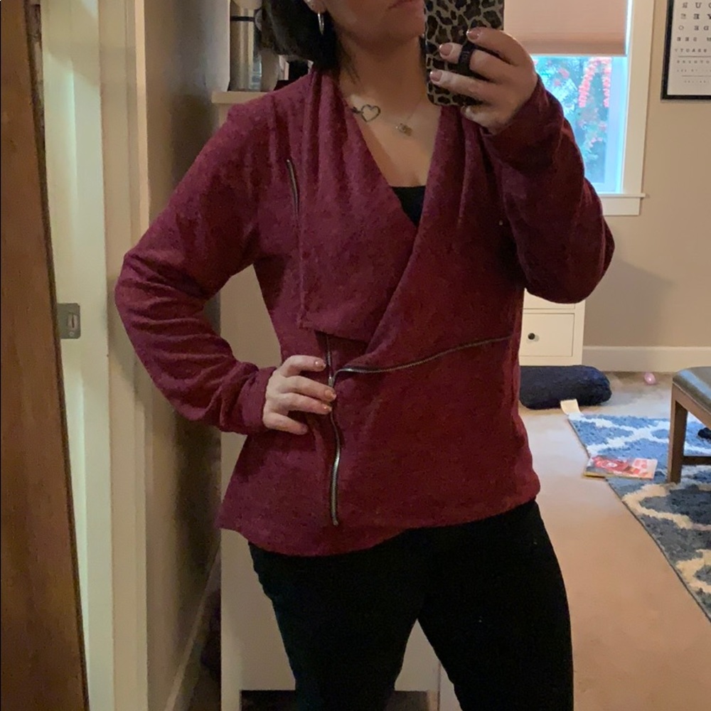 Asymmetrical ZIP-up Sweater
